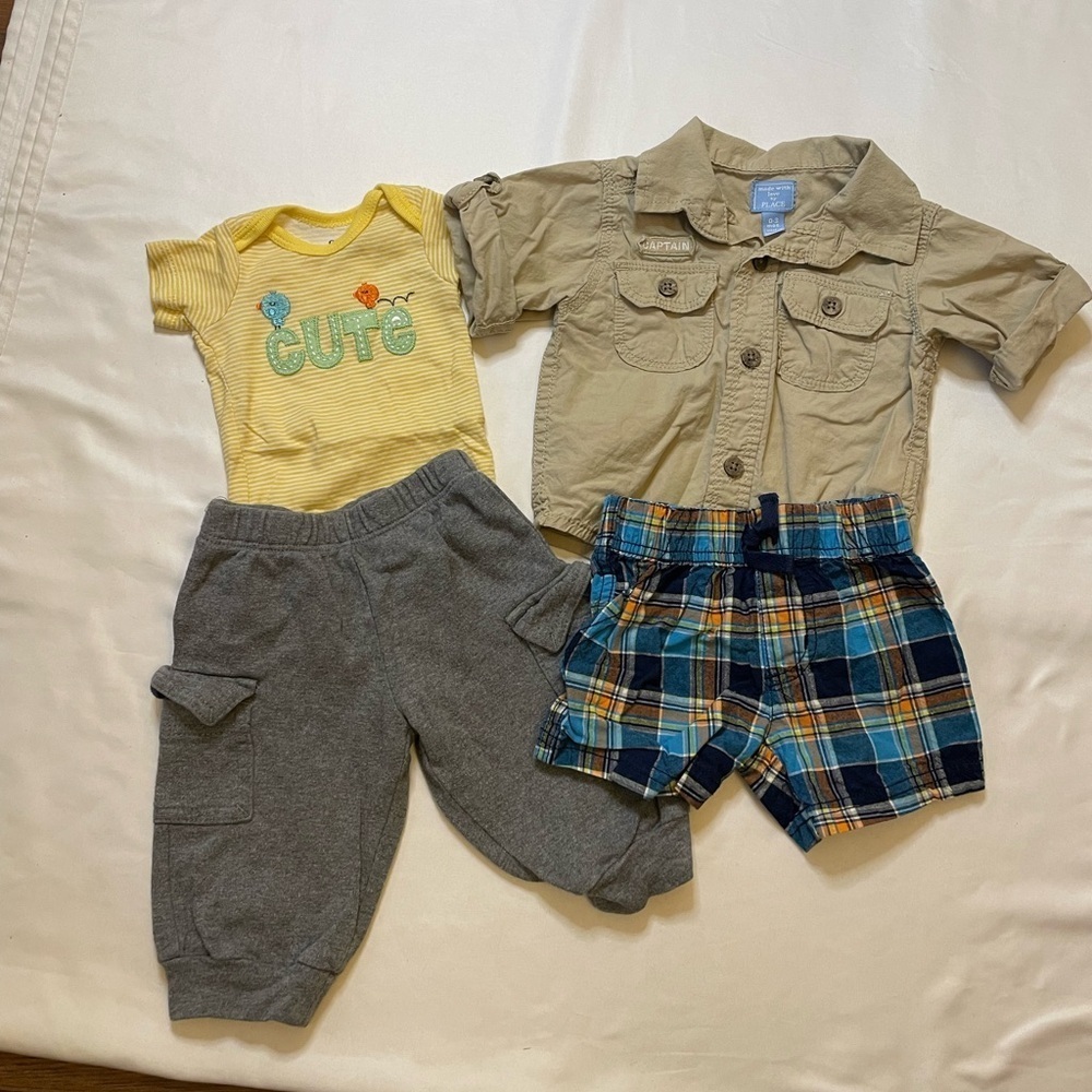Boys set of 4 carters,Gerber, and children’s place size newborn-0-3M shirts pant - Picture 1 of 9